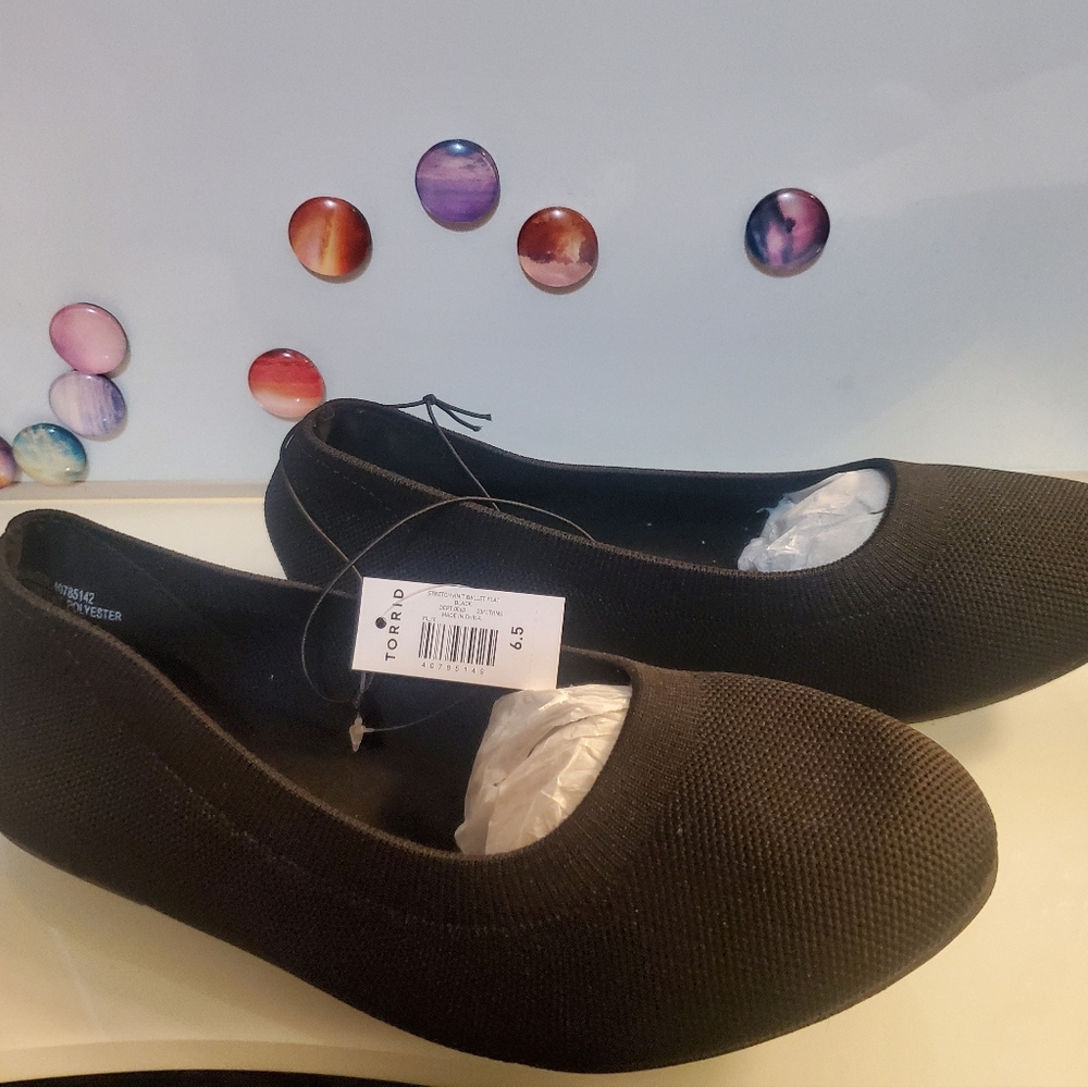 Torrid stretchy flats